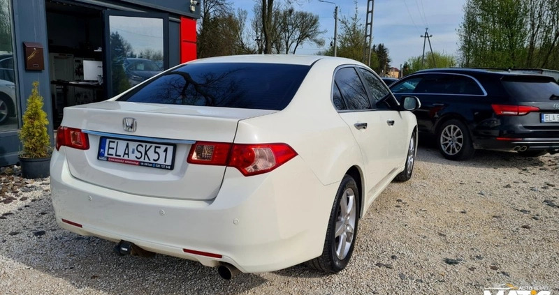 Honda Accord cena 43900 przebieg: 204000, rok produkcji 2011 z Rudnik nad Sanem małe 781